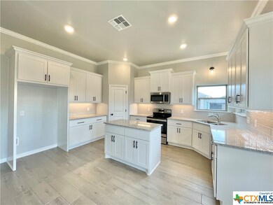 604 Juniper Dr, Troy, TX 76579 - photo 4