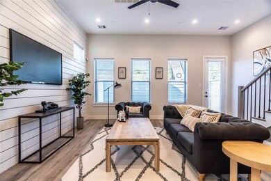 4523 Old Yale St, Houston, TX 77018 - photo 2