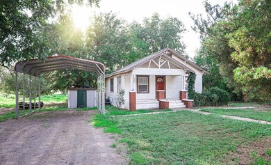 5 bd home on .39 acres