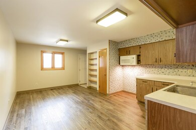 9335 Saric Dr, Highland, IN 46322 - photo 4