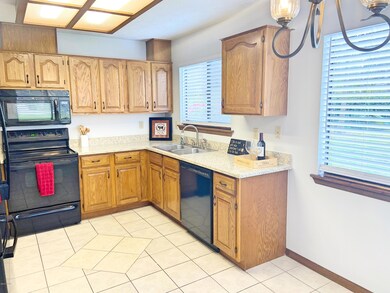 tons of counter space