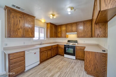 504 Robert Ct-8