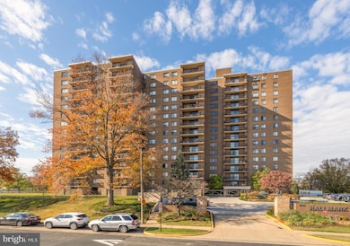 Hallmark Condominium unit 304, Alexandria, VA 22304 - photo 2