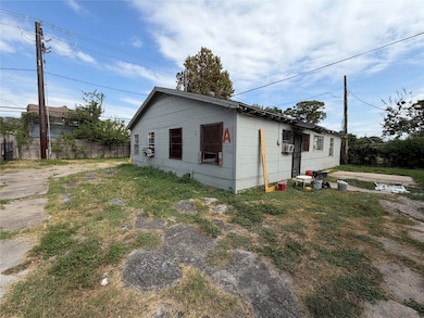 2407 Southmore Blvd unit 3, Houston, TX 77004 - photo 4