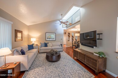 8163 Miranda Ln, Sandy, UT 84093 - photo 5