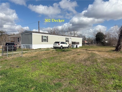 302 Decker 3 bed 2 bath