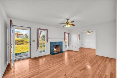 98 Mountain View Dr, Walhalla, SC 29691 - photo 3