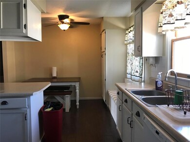 22700 S Centennial Rd, Jerseyville, IL 62052 - photo 7