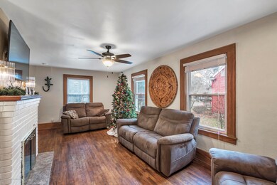 733 Bretton rd Lansing mi 48917-9