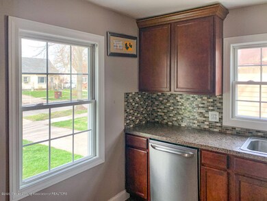 812 Hamilton Ave, Lansing, MI 48910 - photo 7
