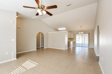 003-photo-living-room-10553441
