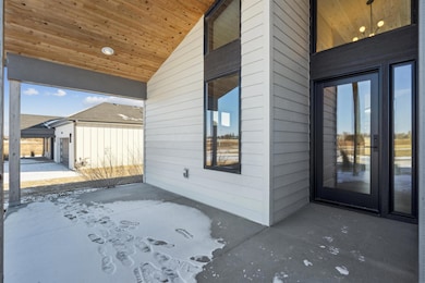 3906 Keagles Crossing, Cedar Falls, IA 50613 - photo 2