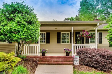 2911 Stutts Rd, Asheboro, NC 27205 - photo 2