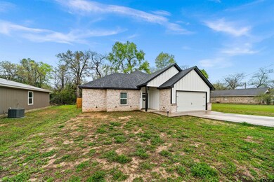 3014 Moorehead St, Tyler, TX 75701 - photo 2
