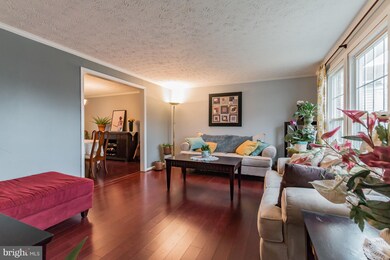 7603 Surry Grove Ct, Lorton, VA 22079 - photo 3