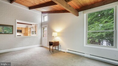 8210 Robin Hood Ct, Towson, MD 21204 - photo 3