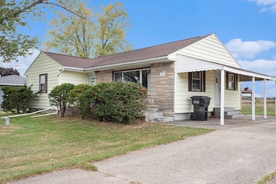 926 Weaver Rd, Bronson, MI 49028 - photo 2