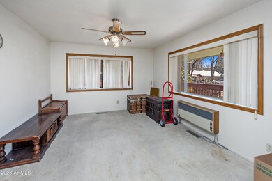 004_Living room