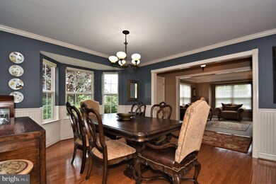 381 Belcourt Way, Harleysville, PA 19438 - photo 7