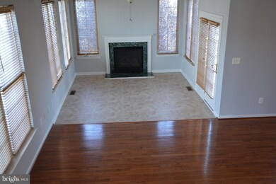 43720 Banshee Heights Terrace, Ashburn, VA 20148 - photo 5