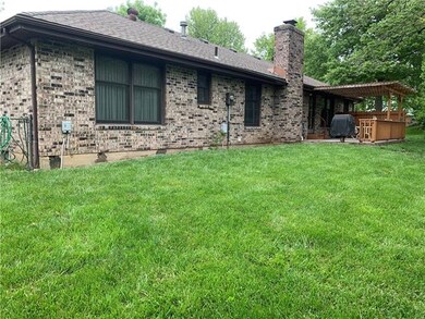 6915 Widmer Rd, Shawnee, KS 66216 - photo 6