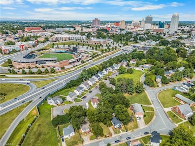 1101 Franklin St, Winston Salem, NC 27101 - photo 4