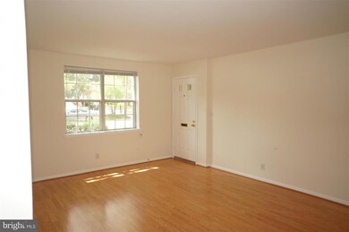 2827 S Wakefield St unit C, Arlington, VA 22206 - photo 5