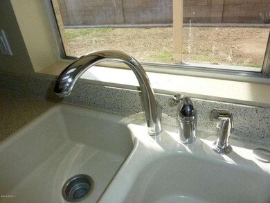 Kitchen sink fixture - new