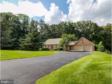 801 Scholl Rd, Pottstown, PA 19465 - photo 2