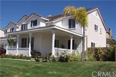 LARGE HOME WITH 5 BEDROOMS, 4.5 BATH, LOFT, OFFICE
