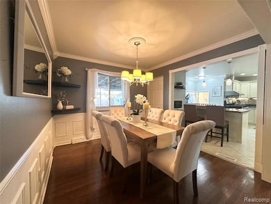 114 Lyons Dr, Troy, MI 48083 - photo 6