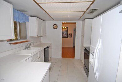 622 E Manhatton Dr, Tempe, AZ 85282 - photo 3