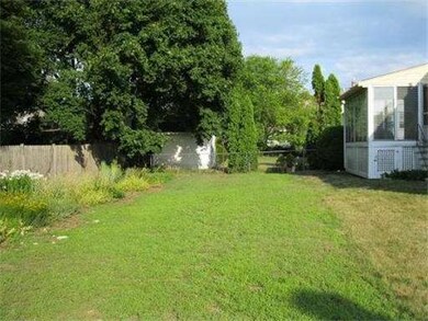 21 Dexter St, Peabody, MA 01960 - photo 4