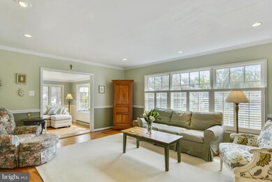 826 Elaine Ct, Alexandria, VA 22308 - photo 2