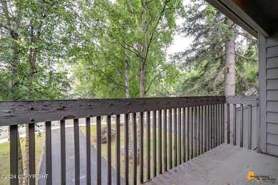 SOUTH facing coffee deck!