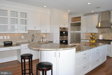 6587 Little Falls Rd, Arlington, VA 22213 - photo 3