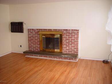520 Avenue F, Stroudsburg, PA 18360 - photo 3