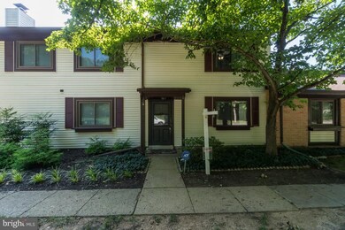 2591 Merrywood Ct unit 11, Woodbridge, VA 22192 - photo 2