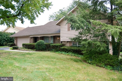 2803 Saint Albans Dr, Reading, PA 19608 - photo 4