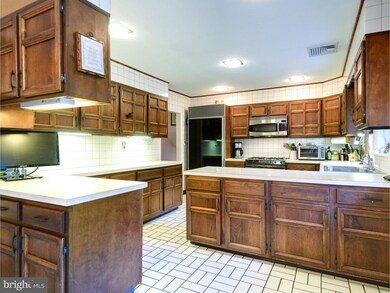 27 Woodland Dr, Glen Mills, PA 19342 - photo 6