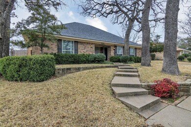 712 Shady Ln, Bedford, TX 76021 - photo 3