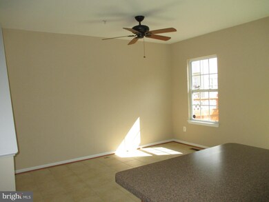 8112 Shannons Alley, Laurel, MD 20724 - photo 5