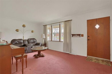 1005 Lincoln Dr, Maryville, IL 62062 - photo 3