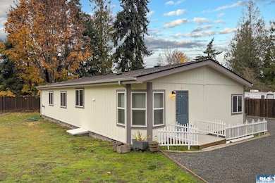 2826 E Myrtle St, Port Angeles, WA 98362 - photo 2