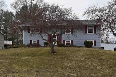 140 Horstman Dr, Schenectady, NY 12302 - photo 3