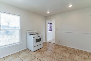 2803 NW 25th St, Fort Worth, TX 76106 - photo 5