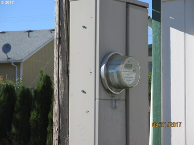 902 7th St, Lafayette, OR 97127 - photo 4