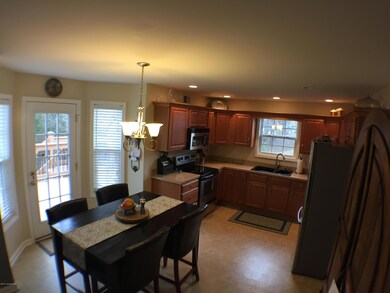 6200 Saskatchewan Dr, Louisville, KY 40228 - photo 3