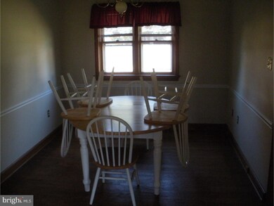 1308 Dorothy Ave, Phoenixville, PA 19460 - photo 5