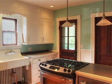 19 Booth St, Burlington, VT 05401 - photo 2